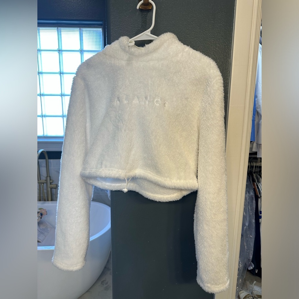 Balance cropped hooded sherpa pullover